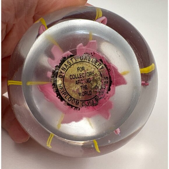 Dynasty Gallery Pink Flower Heirloom Art Glass Paperweight 3-Inch Collectible Sp - Picture 3 of 9